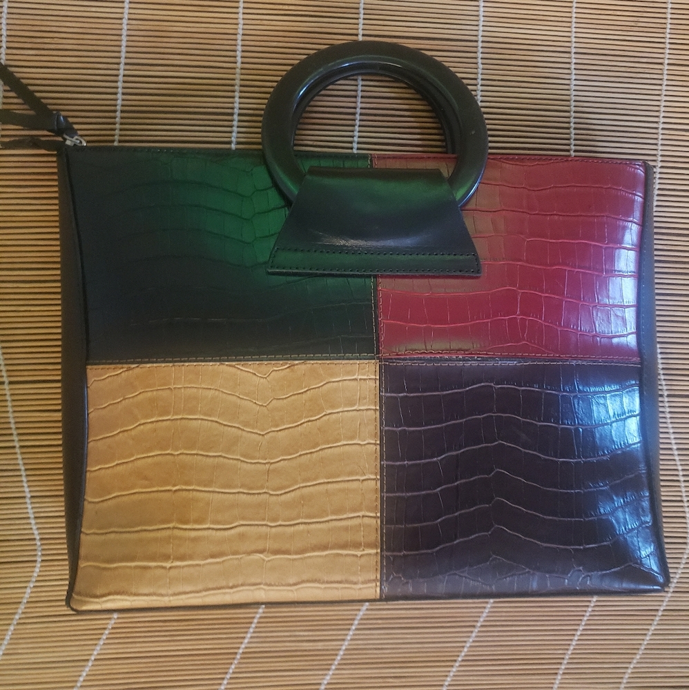 Four colour purse